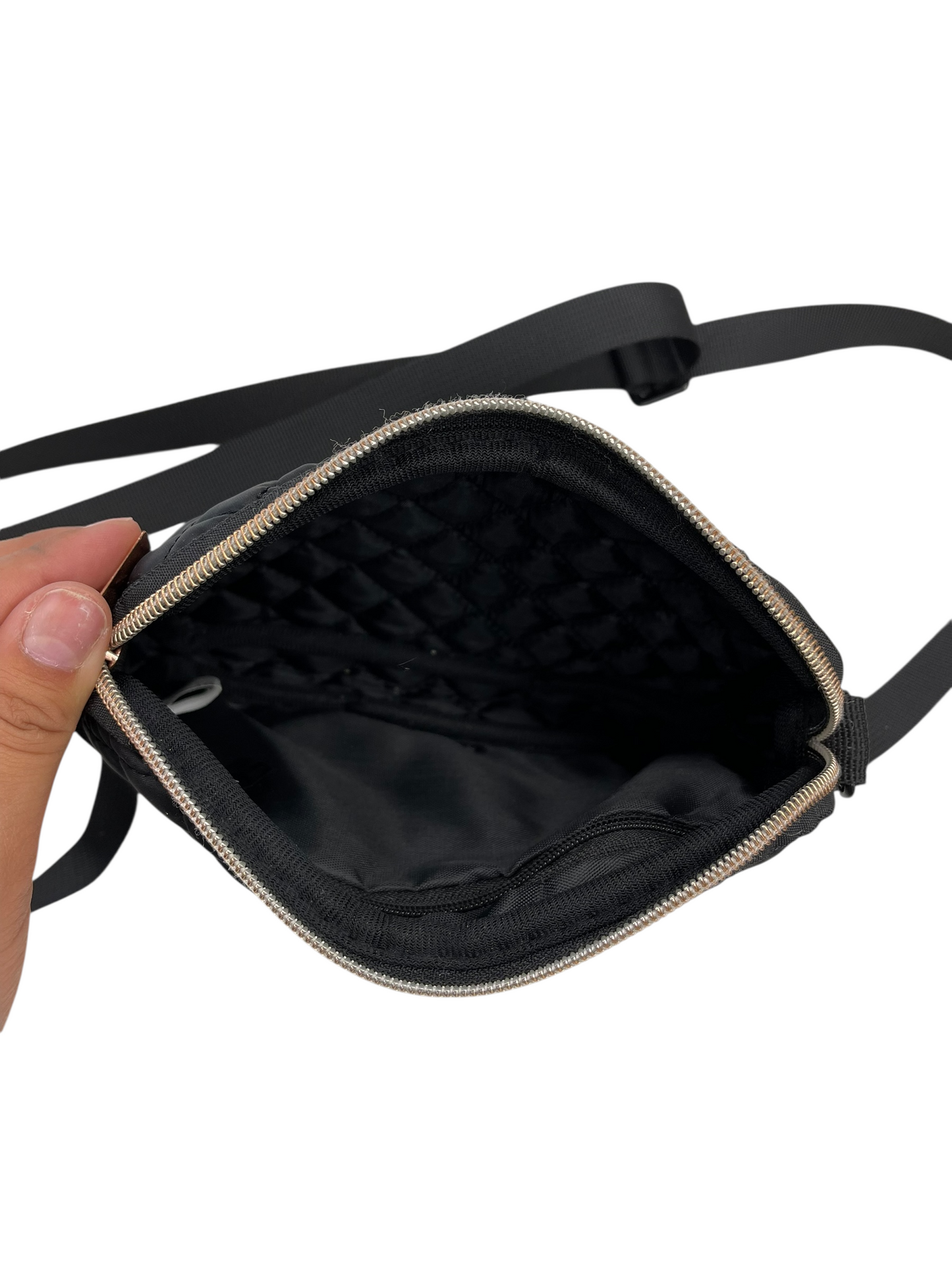 CROSSBODY by CLOTHES MENTOR In BLACK, Size: SMALL