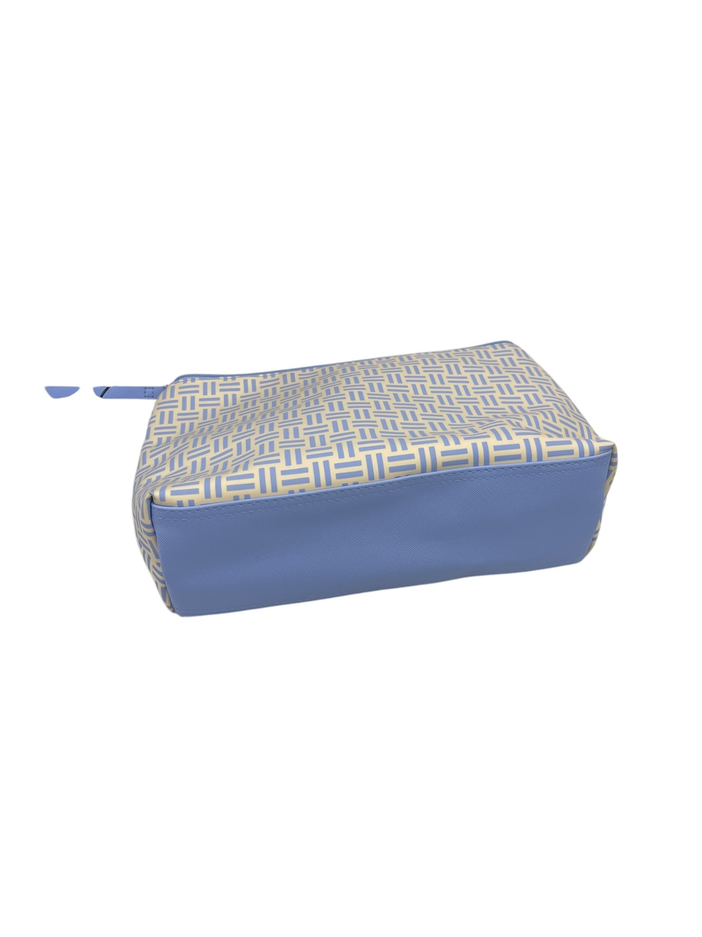 Makeup Bag By Clothes Mentor, Size: Medium