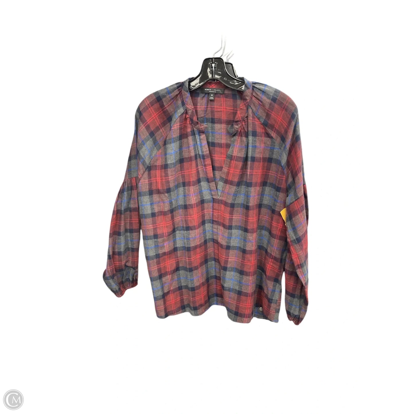 Top Long Sleeve By Romeo And Juliet In Grey & Red, Size: M