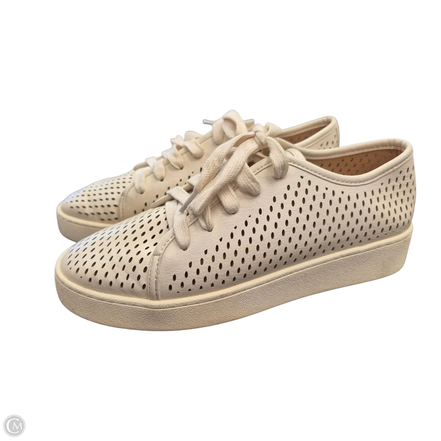 Shoes Sneakers By Clothes Mentor In Cream, Size: 7