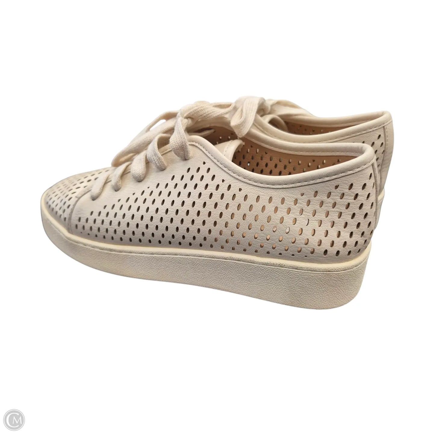 Shoes Sneakers By Clothes Mentor In Cream, Size: 7