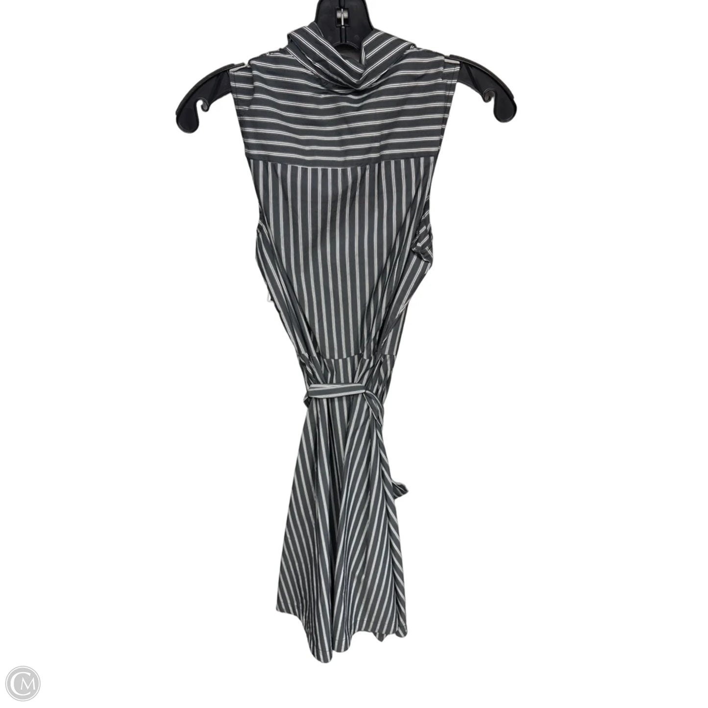 Dress Casual Short By Who What Wear In Grey, Size: Xs