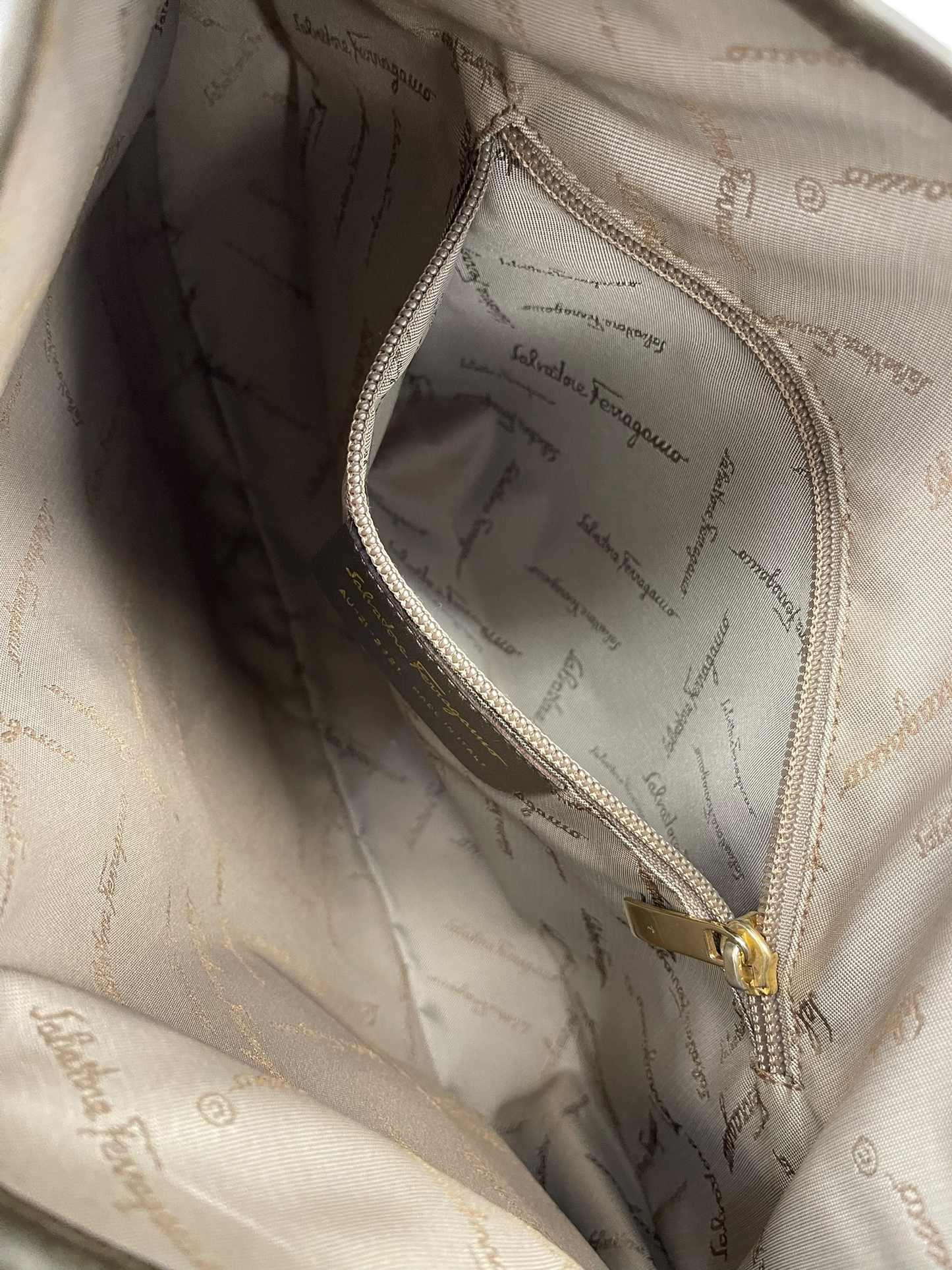 Handbag Luxury Designer By Ferragamo, Size: Medium