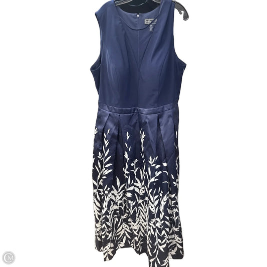 Dress Party Long By Clothes Mentor In Blue & White, Size: 24