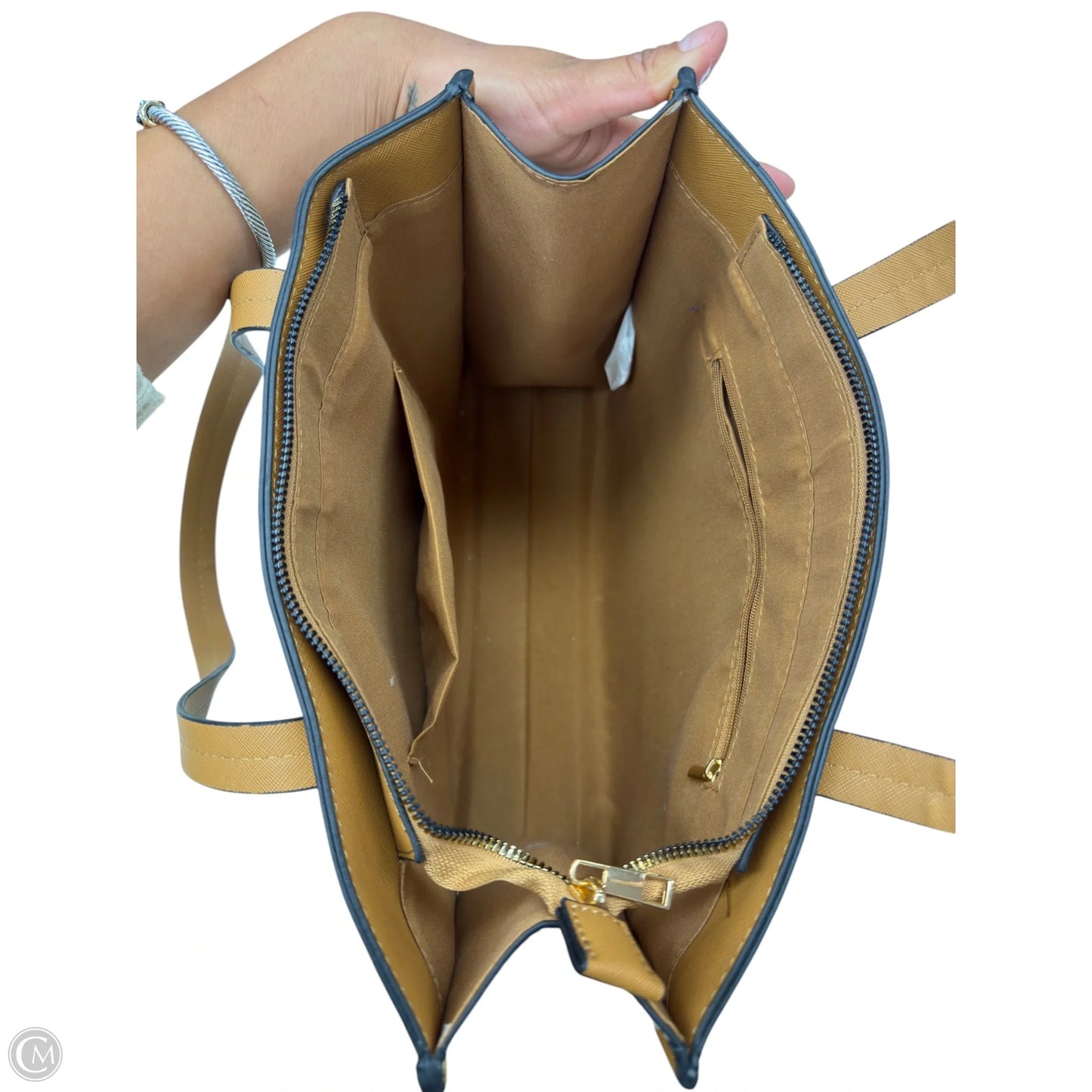 Handbag By Clothes Mentor, Size: Large