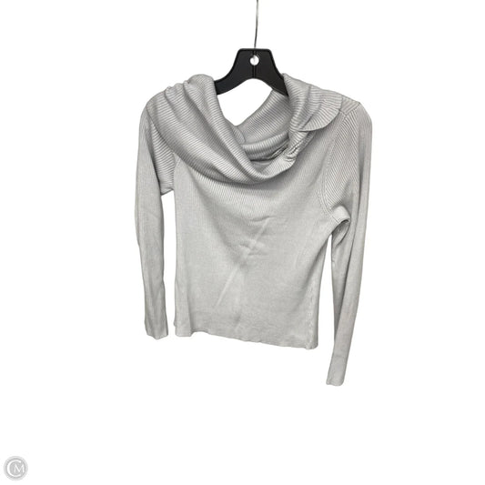 Top Long Sleeve By Abercrombie And Fitch In Grey, Size: L
