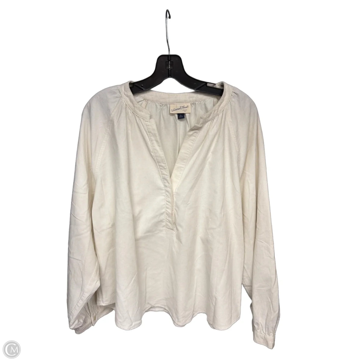 Top Long Sleeve By Universal Thread In White, Size: Xl