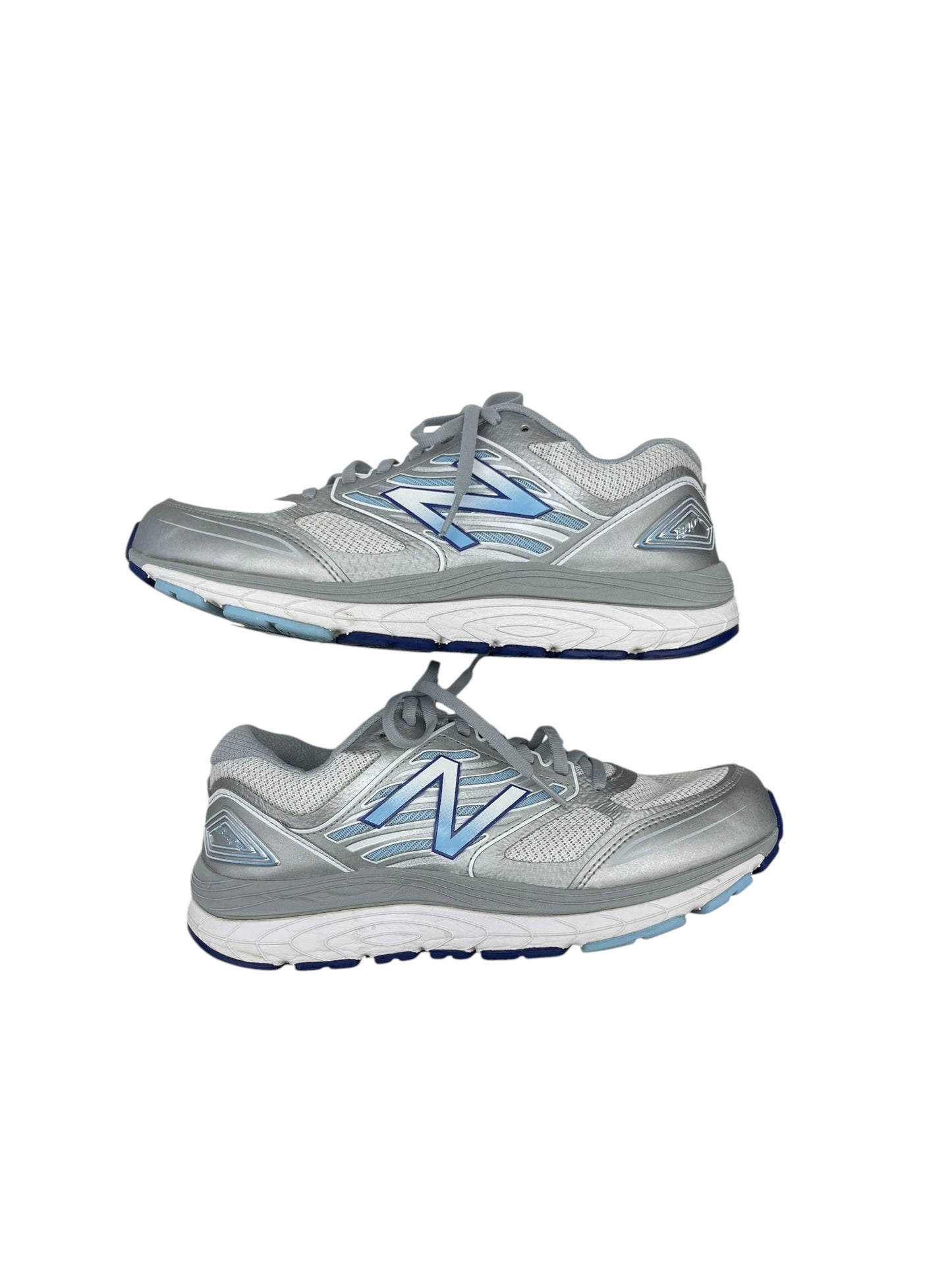 Shoes Sneakers By New Balance In Grey & Silver, Size: 9.5