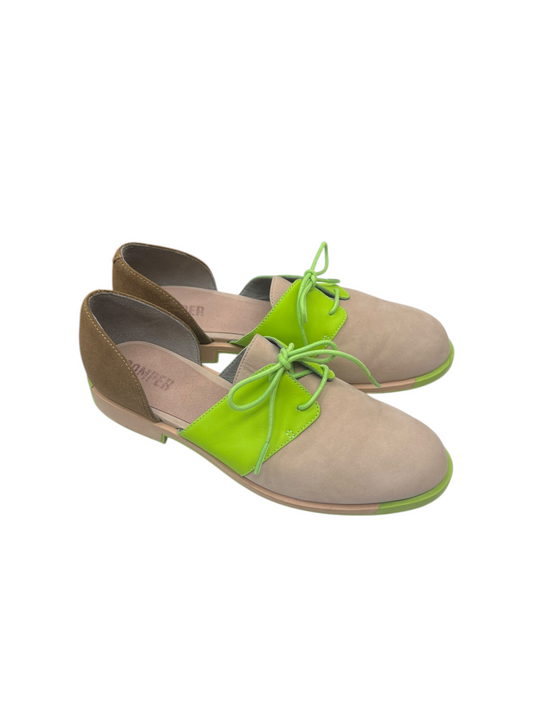 Shoes Flats By Camper In Tan, Size: