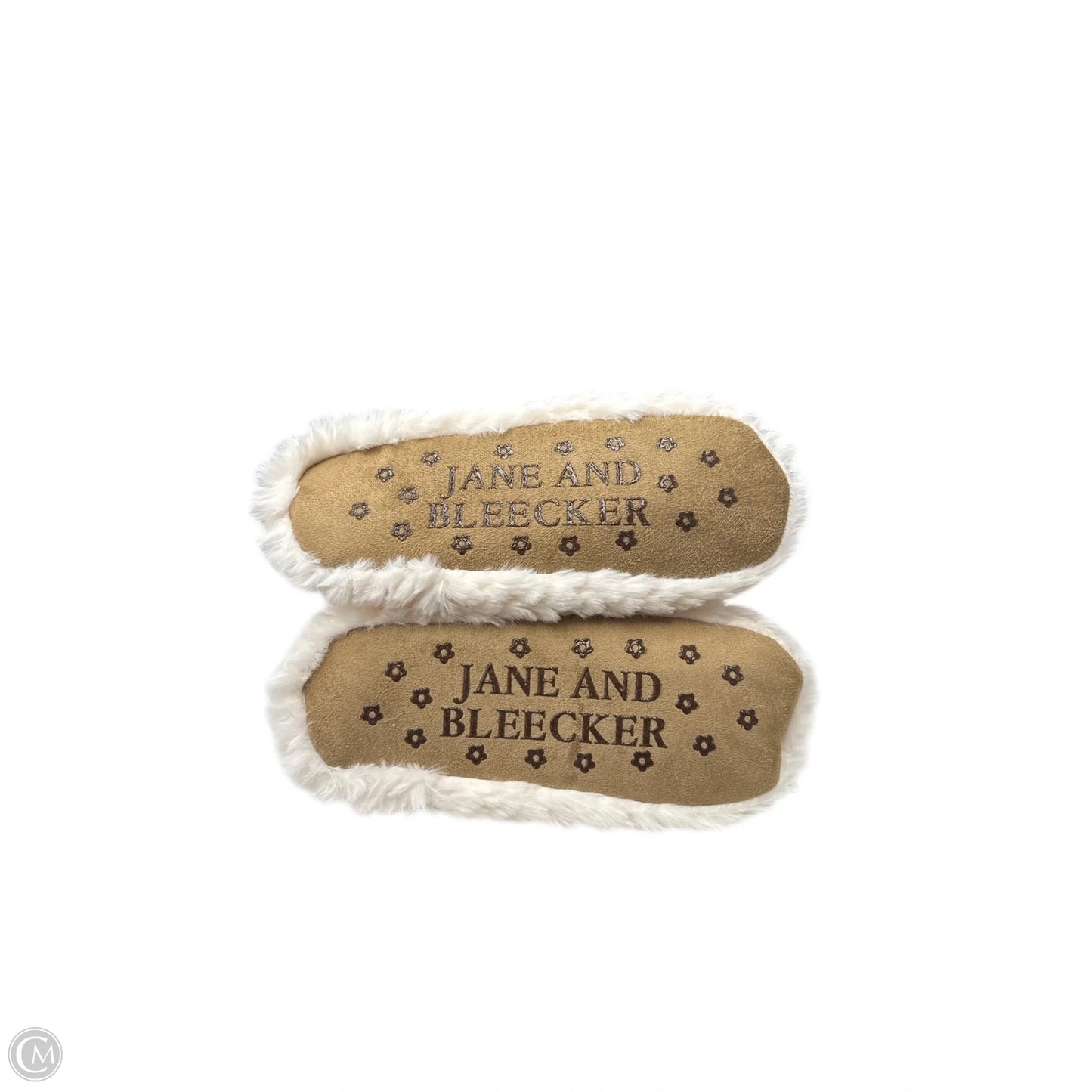 Slippers By Clothes Mentor In Cream