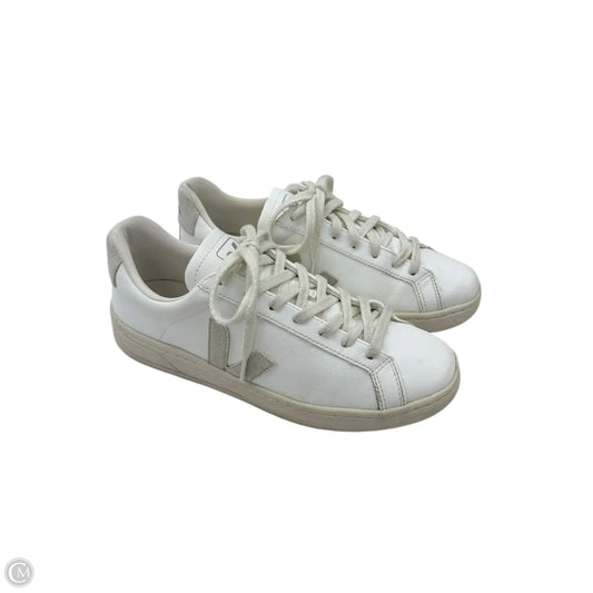 Shoes Sneakers By Veja In White, Size: 9