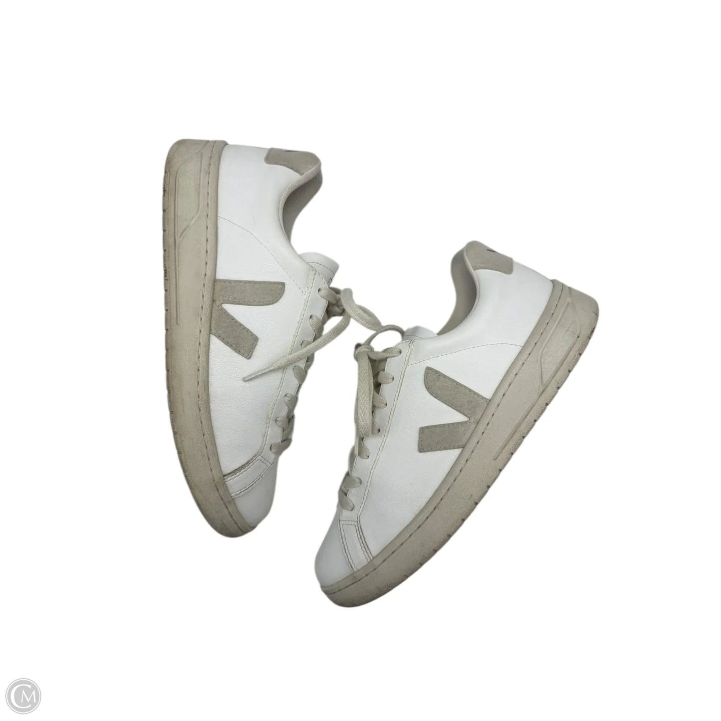 Shoes Sneakers By Veja In White, Size: 9