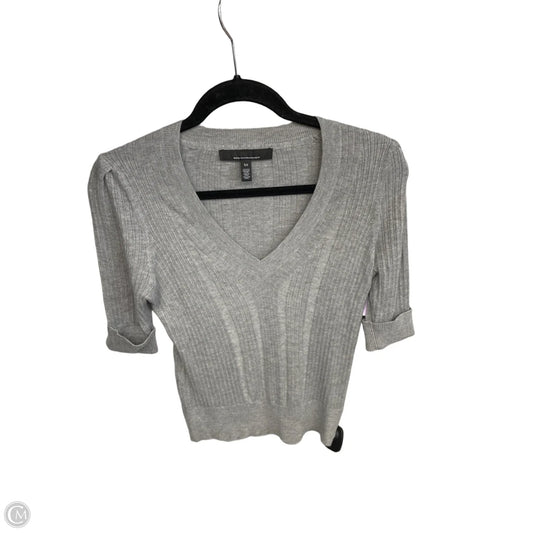 Top Short Sleeve By White House Black Market In Grey, Size: Xs