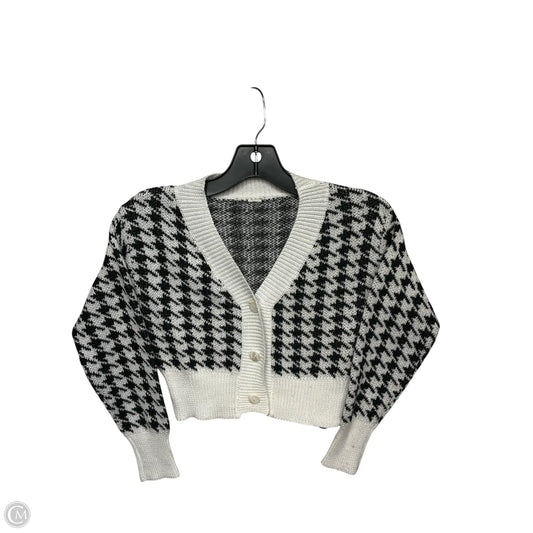 Cardigan By Clothes Mentor In Black & White, Size: S