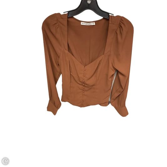 Top Long Sleeve By Abercrombie And Fitch In Brown, Size: Xs