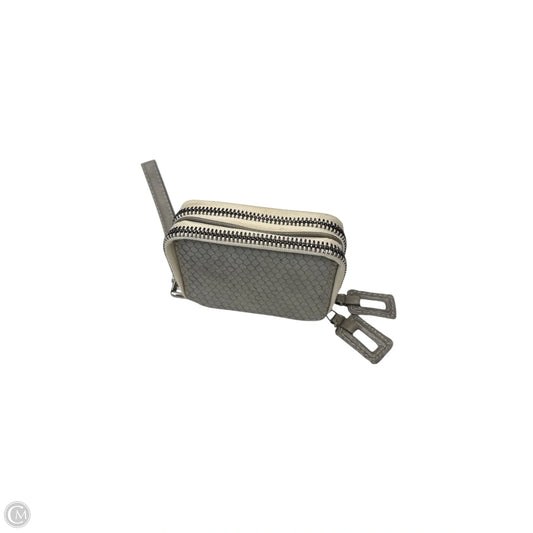 Wallet By Cmc, Size: Small