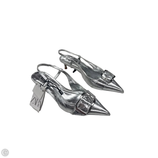 Shoes Heels Kitten By Zara In Silver, Size: 6.5