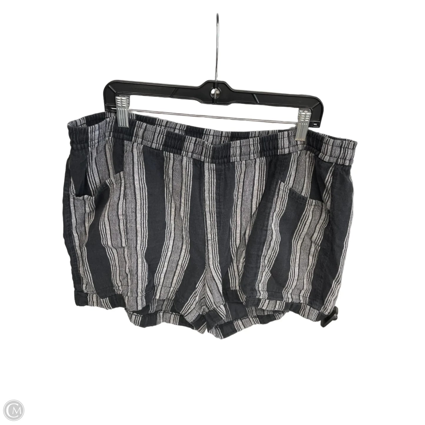 Shorts By Old Navy In Striped Pattern, Size: Xl