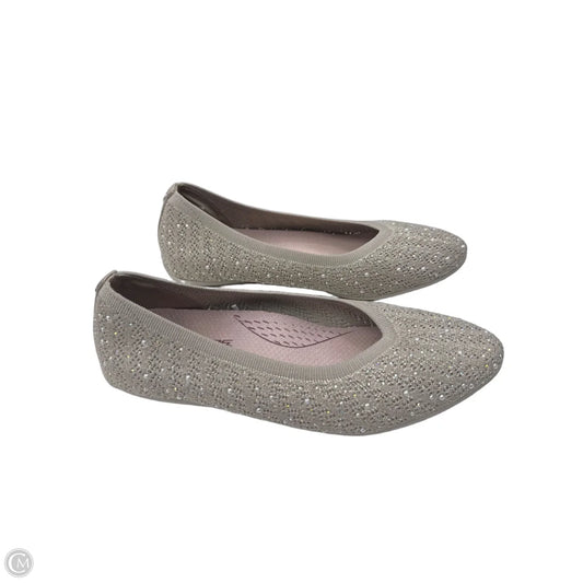 Shoes Flats By Skechers In Silver, Size: 8.5