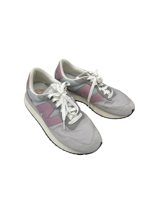 Shoes Sneakers By New Balance In Grey & Pink, Size: 9.5