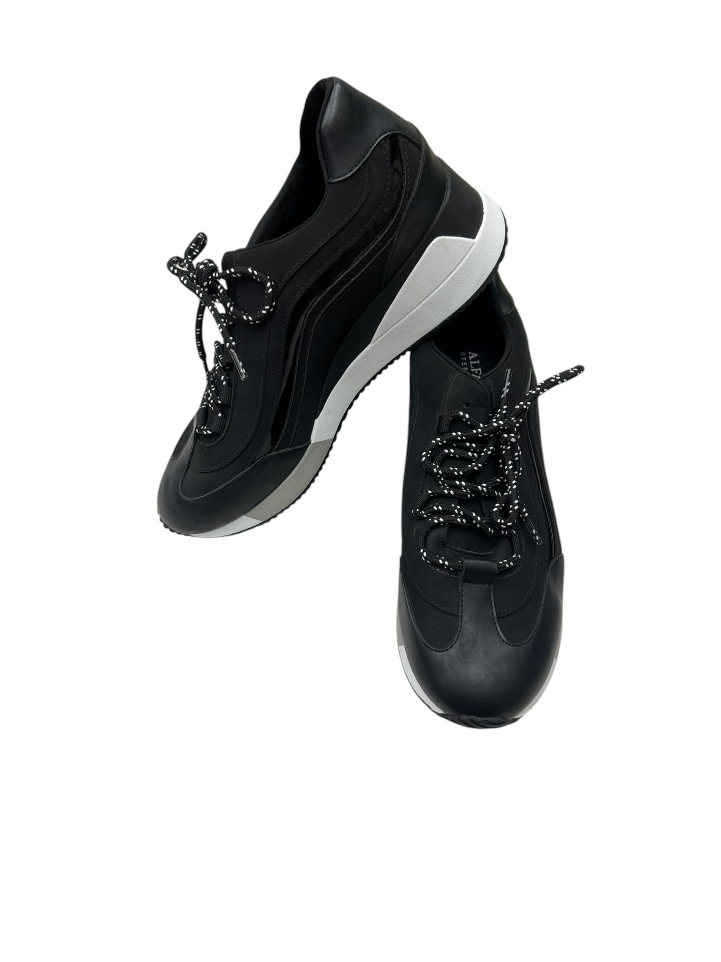 Shoes Sneakers By Alfani In Black & White, Size: 10