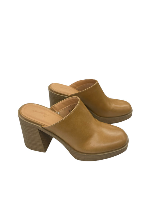 Shoes Heels Block By Universal Thread In Tan, Size: 10