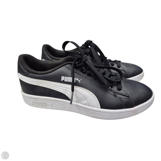 Shoes Sneakers By Puma In Black & White, Size: 8