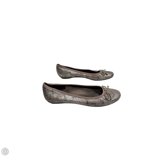 Shoes Flats By Vaneli In Bronze, Size: 8