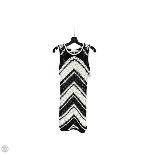Dress Casual Short By Clothes Mentor In Black & White, Size: S