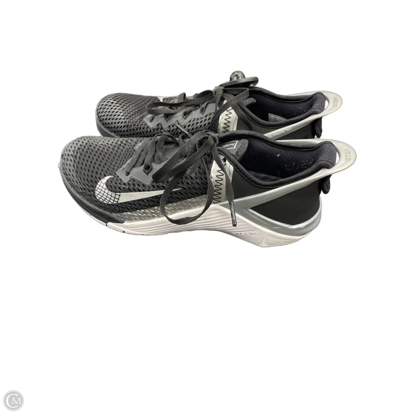 Shoes Sneakers By Nike Apparel In Black & White, Size: 7.5