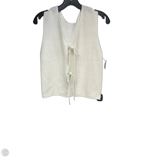 Top Sleeveless By Clothes Mentor In Cream, Size: S