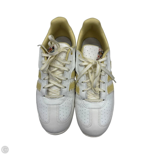 Shoes Sneakers By Adidas In White & Yellow, Size: 7.5