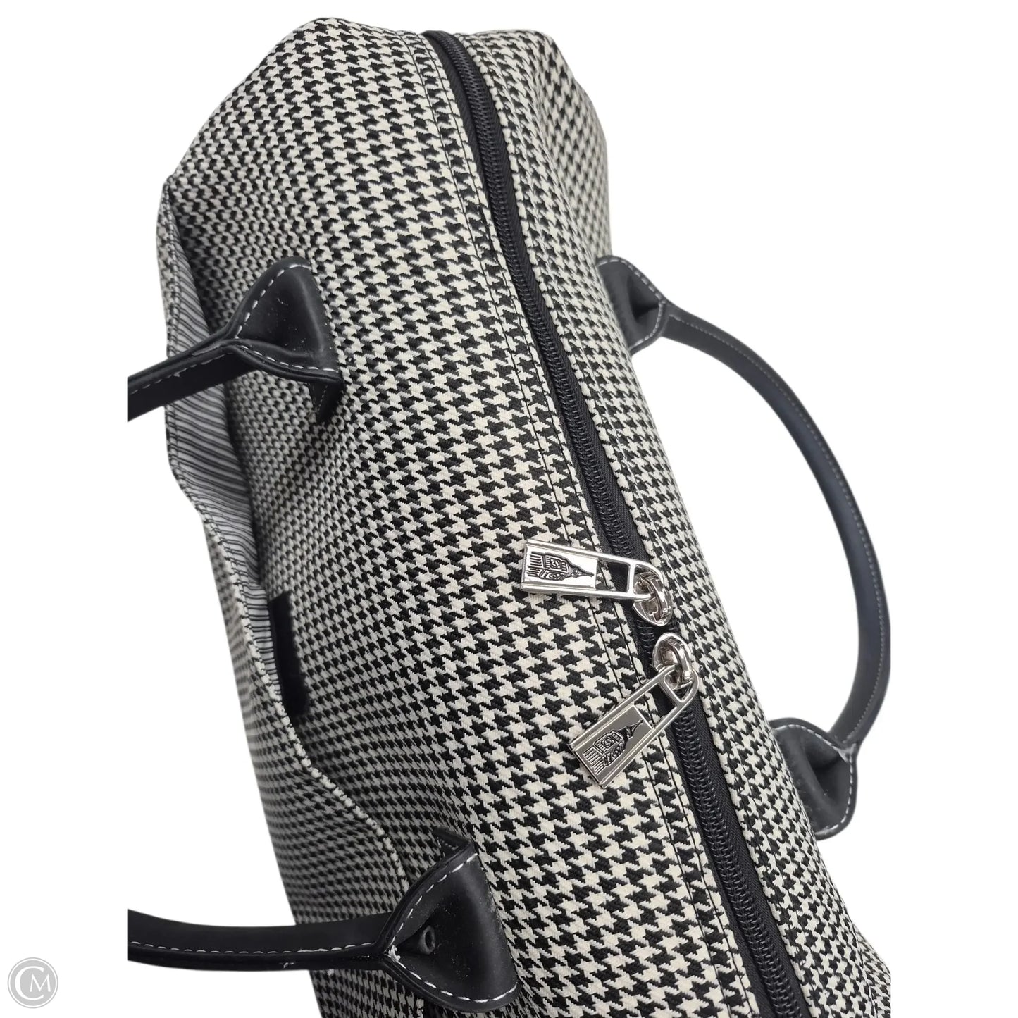 Luggage By London Fog, Size: Medium